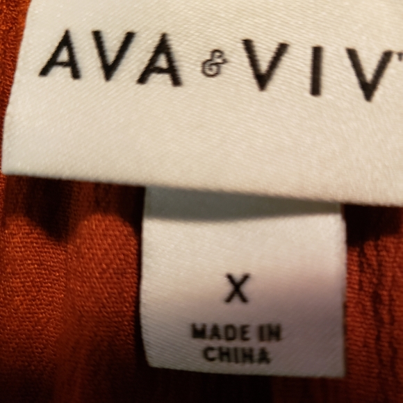 AVA & VIV pull over long sleeve top.  A067 - Picture 2 of 3